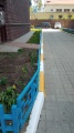 Работы по благоустройству территории ЖК "Борисоглебский". В рамках проводимых работ выполнены работы по покраске бордюров.